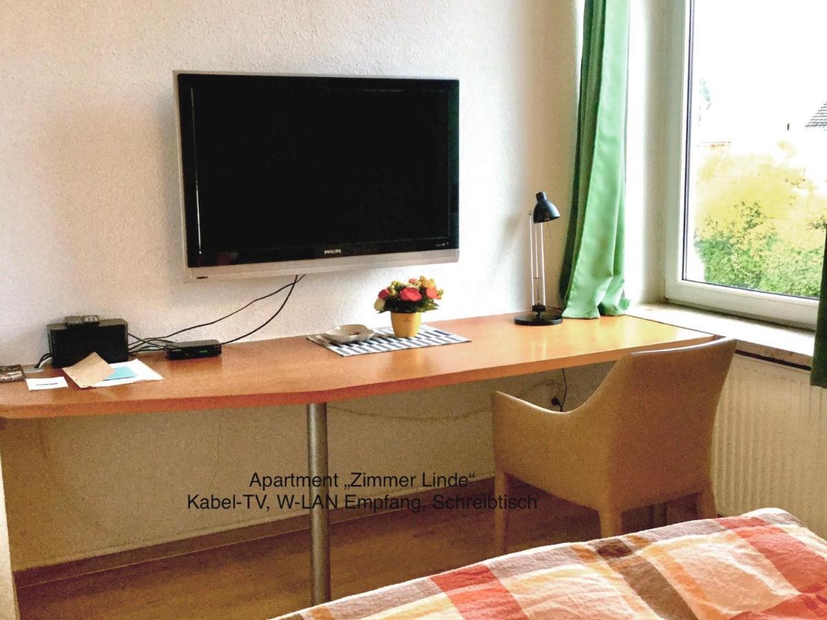 Ferienhaus Us Luett Hus Und Das Zimmer Linde Im Haupthaus Oldemburgo Exterior foto
