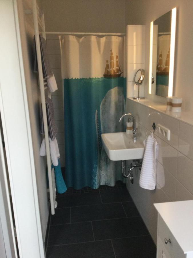 Ferienhaus Us Luett Hus Und Das Zimmer Linde Im Haupthaus Oldemburgo Exterior foto