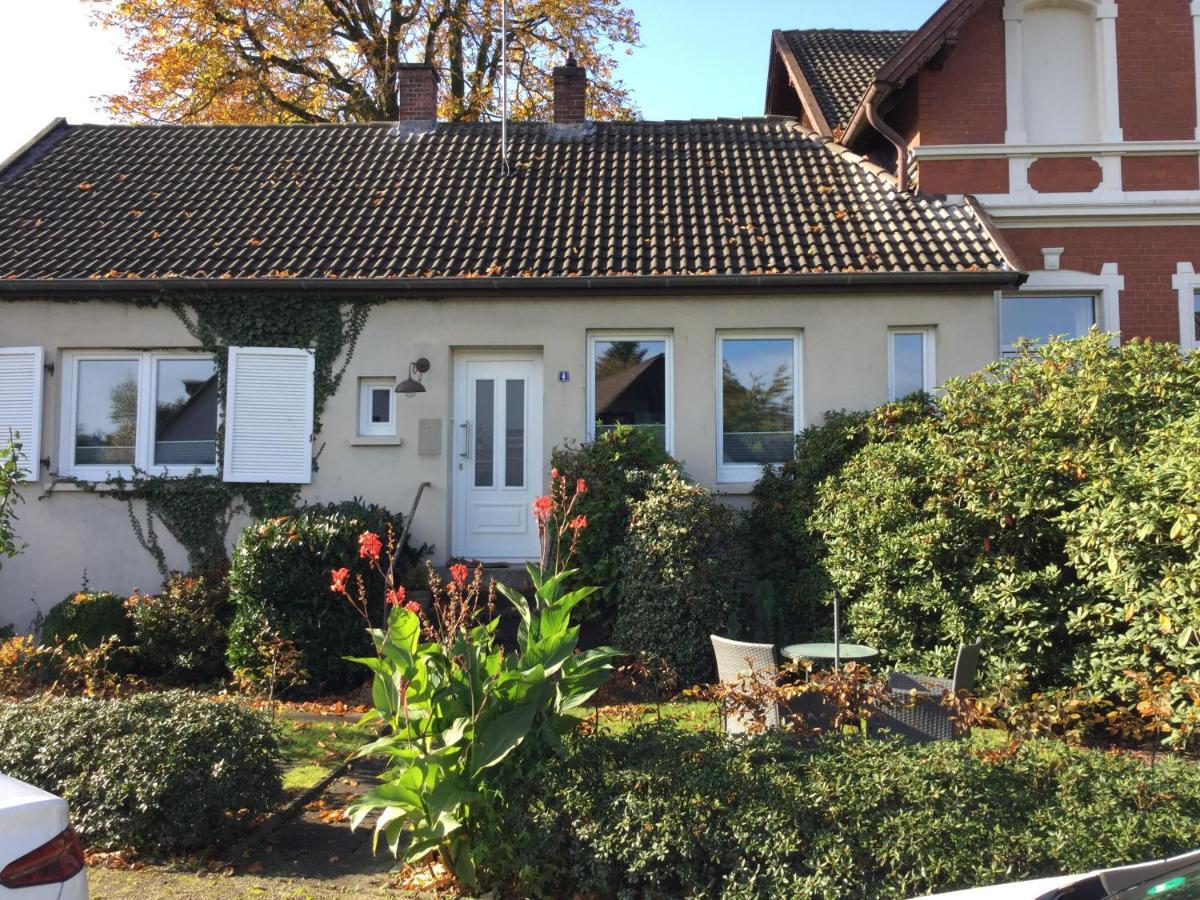 Ferienhaus Us Luett Hus Und Das Zimmer Linde Im Haupthaus Oldemburgo Exterior foto